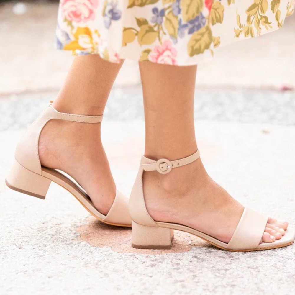 NEW Bernardo Jalena Ankle Strap Sandsl Blush Leather Sz 9